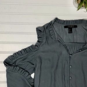 Forever 21 cold shoulder shirt S 🍀
